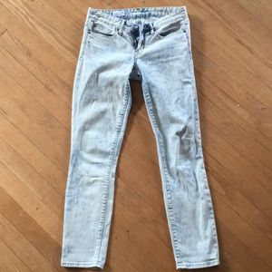 Gap Light Wash Skinny Jean